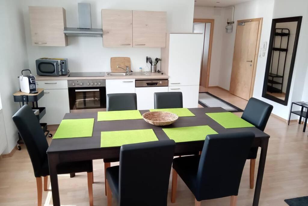 Gemuetliches Apartment In Landeck Luaran gambar