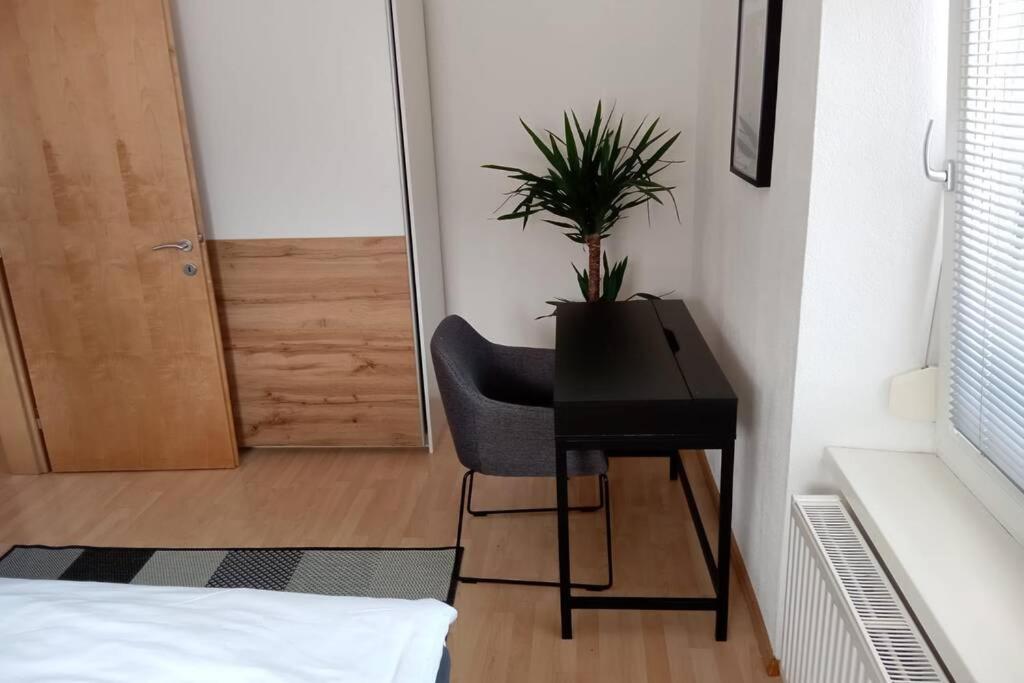 Gemuetliches Apartment In Landeck Luaran gambar
